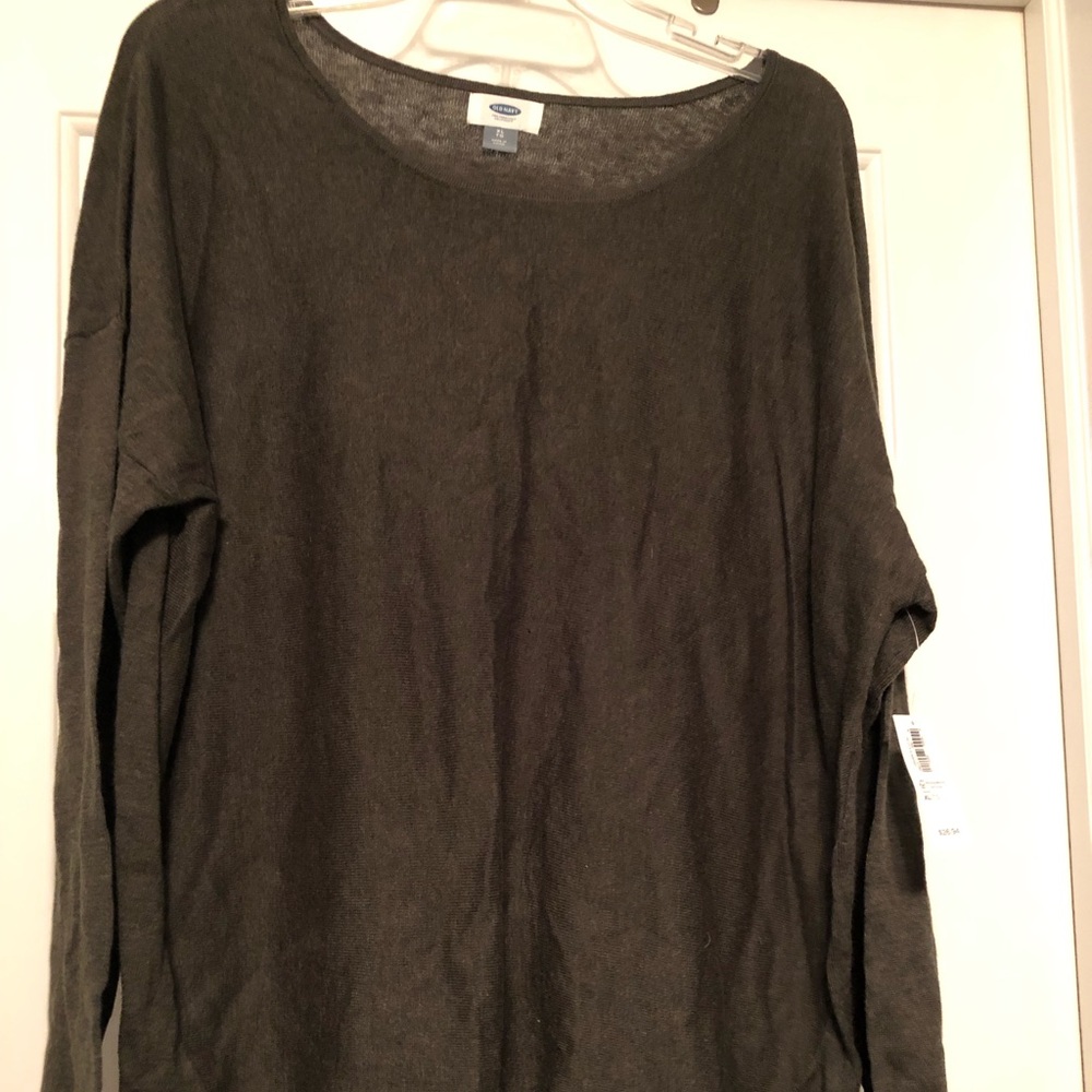 Light sweater/long sleeve top